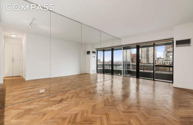 530 East 76th Street Gallery 3