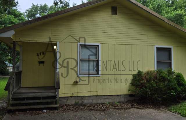 215 W Forest photos photos