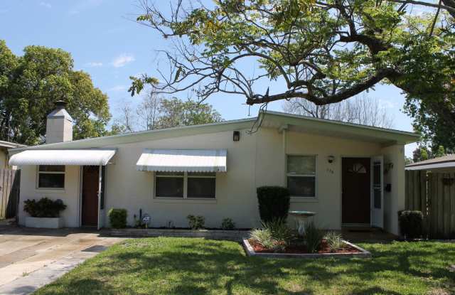 Adorable home by Dubsdread Golf Course! photos photos