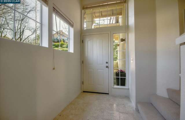 5070 E Lakeshore Drive Gallery 3