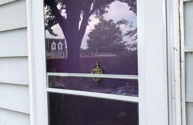 1412 Parkwood Place, NW Gallery 3