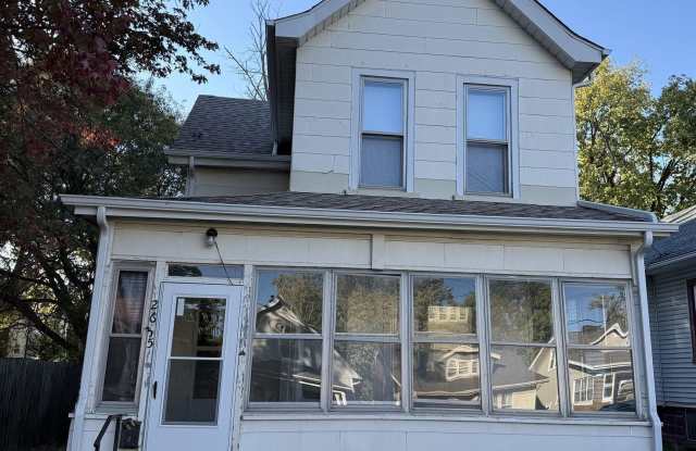 2635 N MISSOURI Avenue - 2635 North Missouri Avenue, Peoria, IL 61603