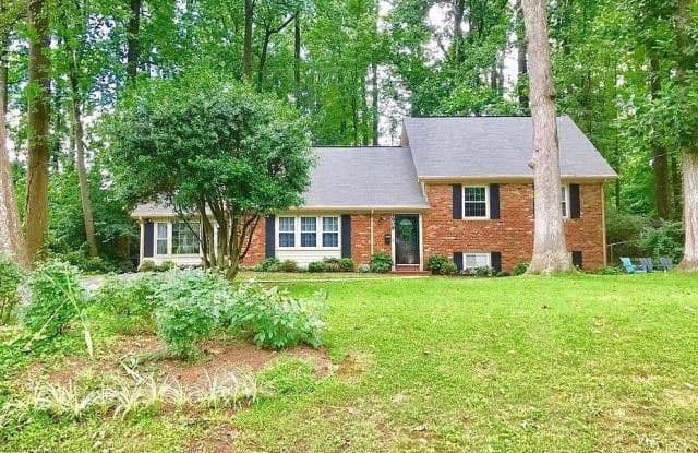 4908 Kingston Dr - 4908 Kingston Drive, Annandale, VA 22003