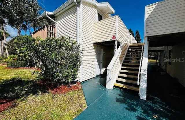 127 CAMPHOR CIRCLE - 127 Camphor Circle, Oldsmar, FL 34677