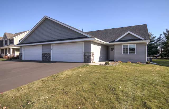 3 Bedroom Town Home Gallery 3