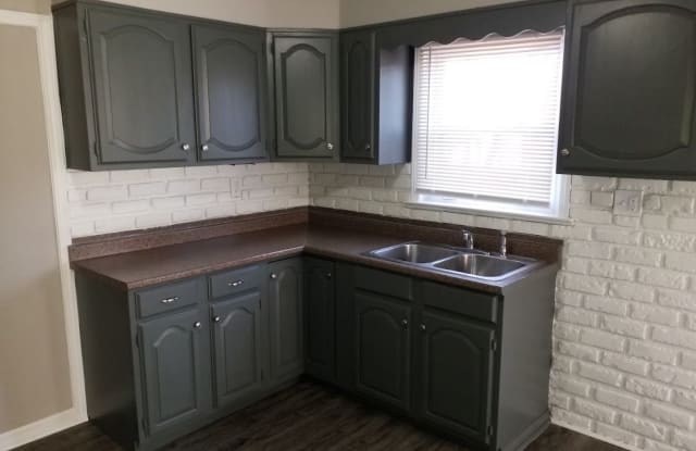 6229 NE Circle Drive - 6229 Northeast Circle Drive, Kansas City, MO 64119
