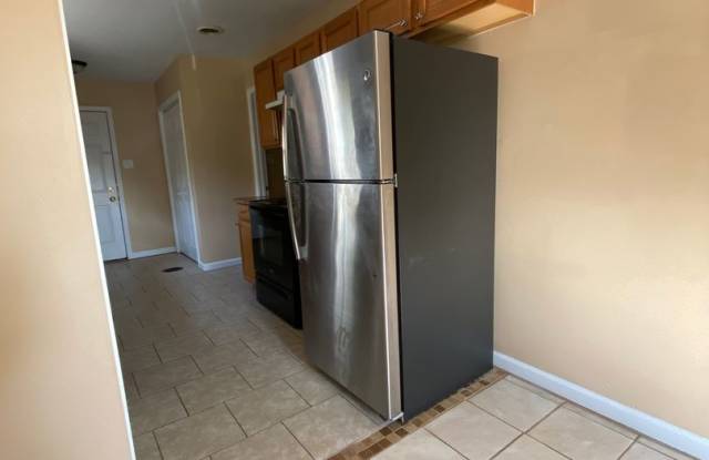 2 Bedroom Home in Mishawaka with Central Air Conditioning! Gallery 3