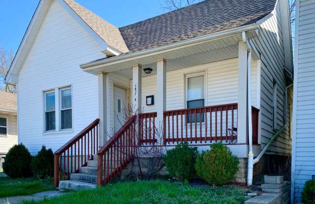 3 BED home with rear patio available AUGUST! photos photos