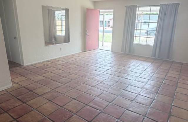 **Spacious 4 Bedroom Home in the Heart of Tempe!** Priced Below Market for Immediate Move In! Gallery 3