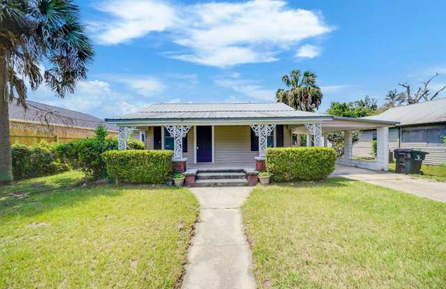 Completely Updated, Fully Fenced 2-Bedroom Home in Panama City -- Convenient Location! Gallery 1