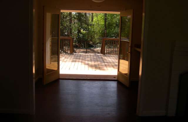 2677 Beechwood Ave Gallery 4