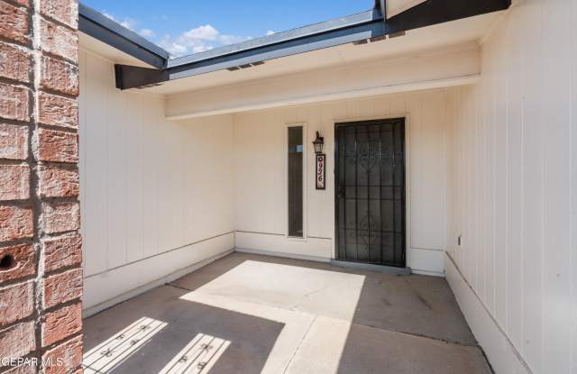 936 ONEIDA Drive Gallery 2