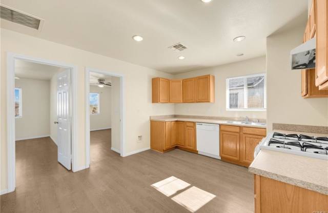 6673 Split Rock Avenue - B Gallery 3