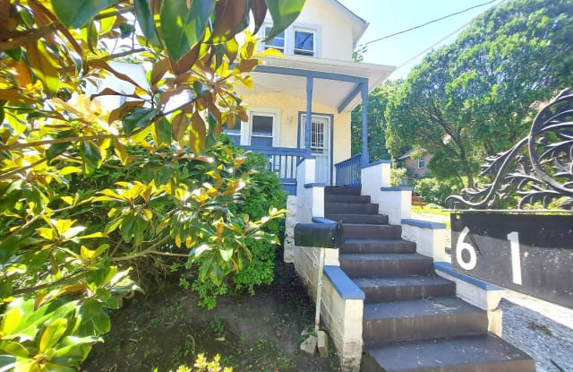 611 60TH PLACE - 611 60th Place, Fairmount Heights, MD 20743