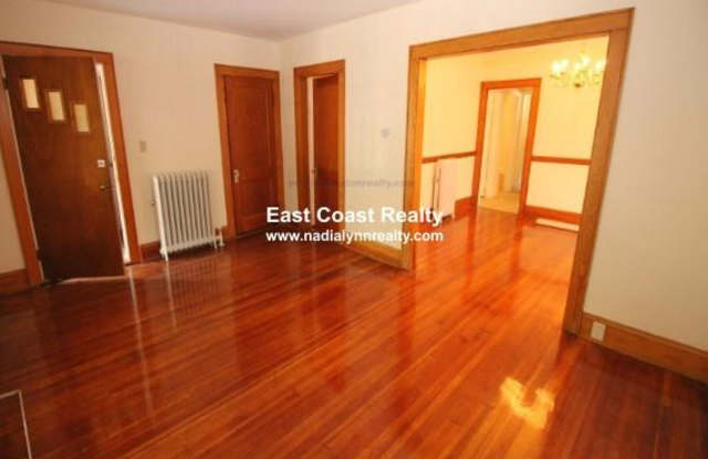 13 Easton St. Gallery 3