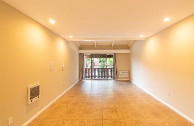 One Bedroom Condo w/ On-Site Parking Near South Coast Plaza photos photos