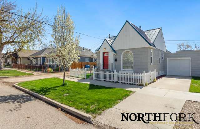 Cute North End Bungalow photos photos