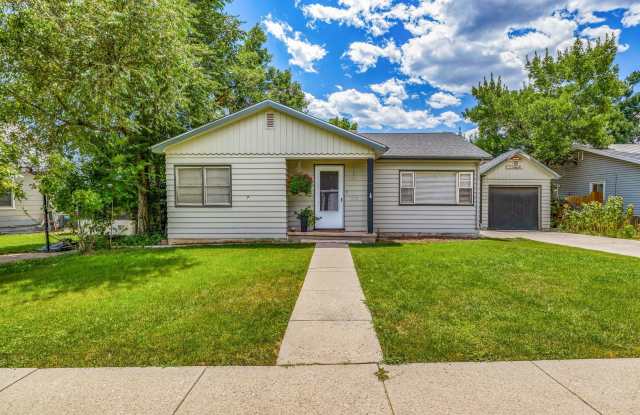 Charming 3 Bedroom Home Centrally Located - 822 Allison Avenue, Cañon City, CO 81212