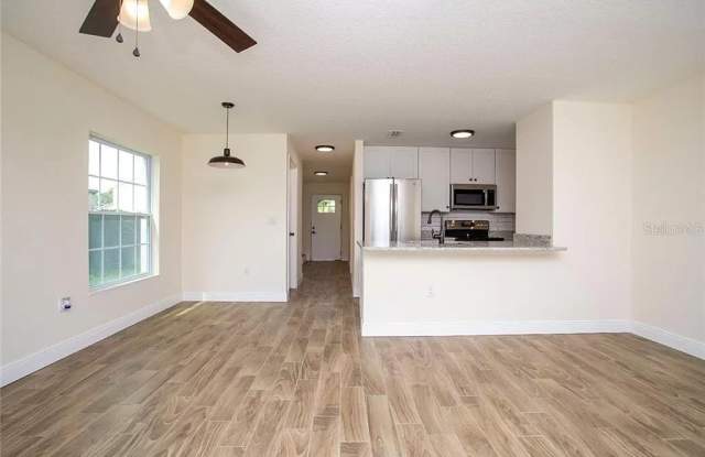 2637 Hunt Club Lane - 1 Gallery 2