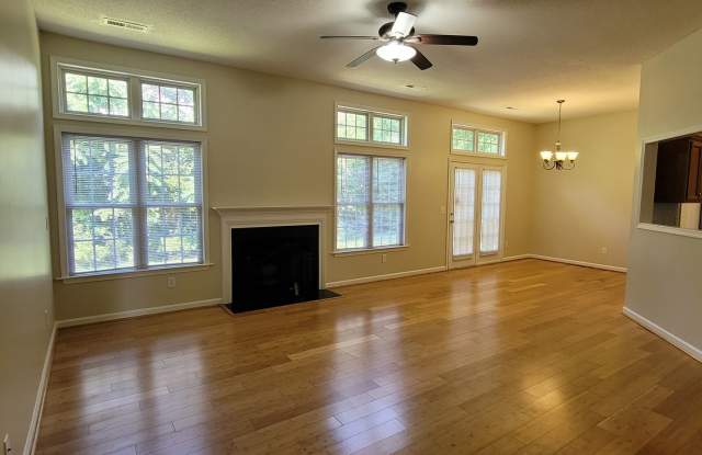 3 bedroom in LAKE JEANETTE Three Meadows neighborhood Gallery 3