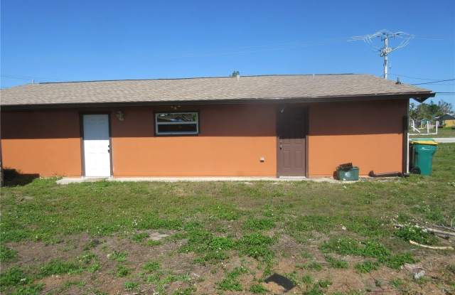 22153 OLEAN Boulevard Gallery 2