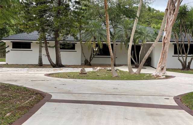 16881 SW 276th Street photos photos