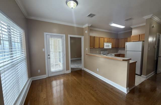 2/2 Penny Lane Condo with washer/dryer photos photos