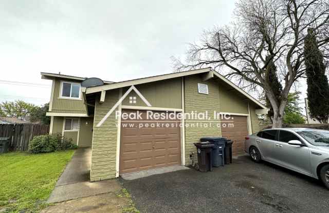 Updated 3bd/1.5ba Rancho Cordova Duplex photos photos