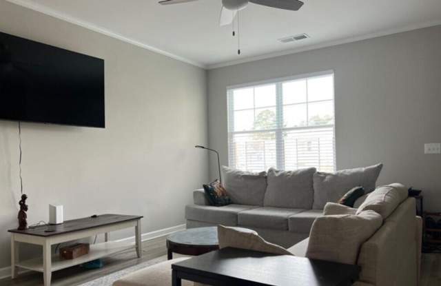 Room in 4 Bedroom Home in Atlanta Gallery 1