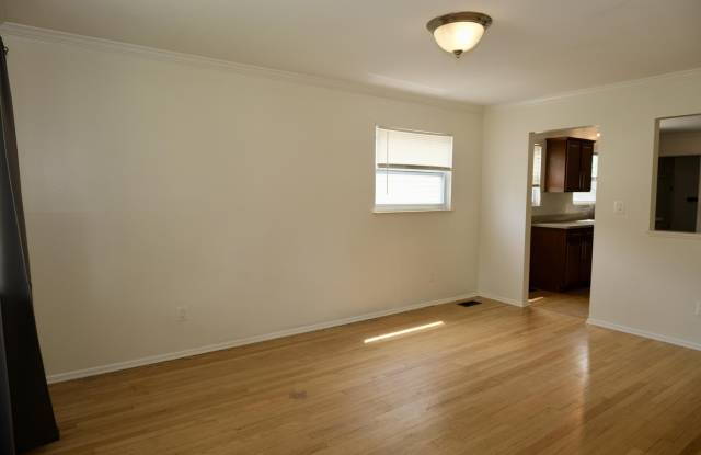 433 W Otis Avenue photos photos