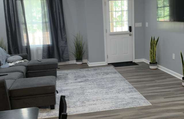 7760 Wrotham Circle Gallery 3