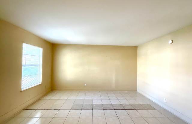Available NOW! Prime Location 3-Bedroom, 2-Bath Home In Converse!! Gallery 3