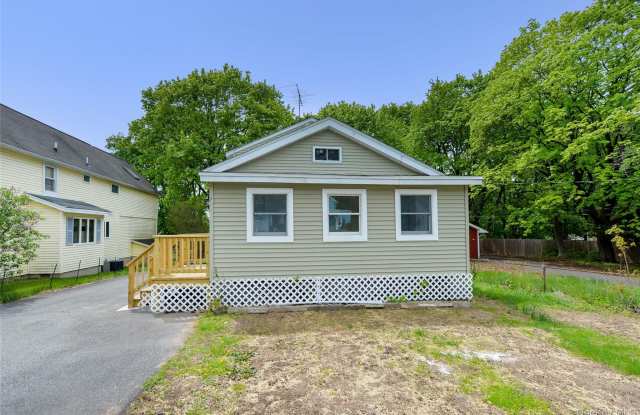 7 Pioneer Avenue photos photos