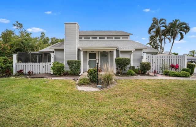 Well-maintained,2 bed 2 bath two-story condo located in Fort Myers photos photos