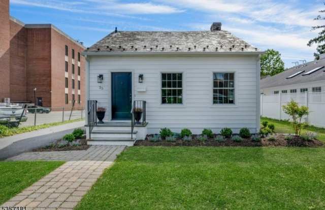 25 MAPLE AVENUE photos photos