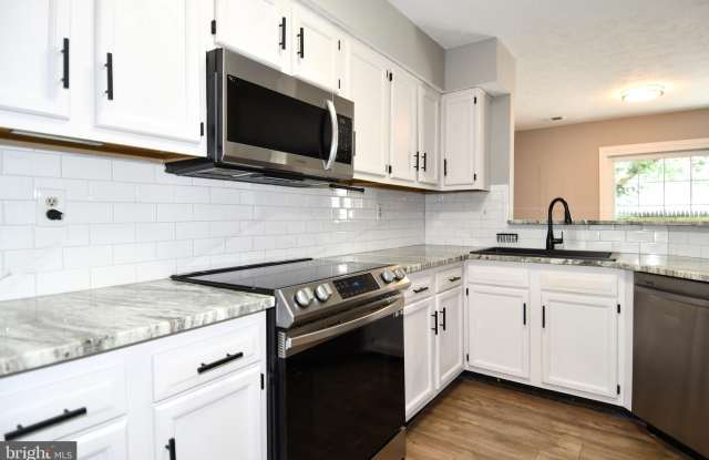 13703 LORD STERLING Place photos photos