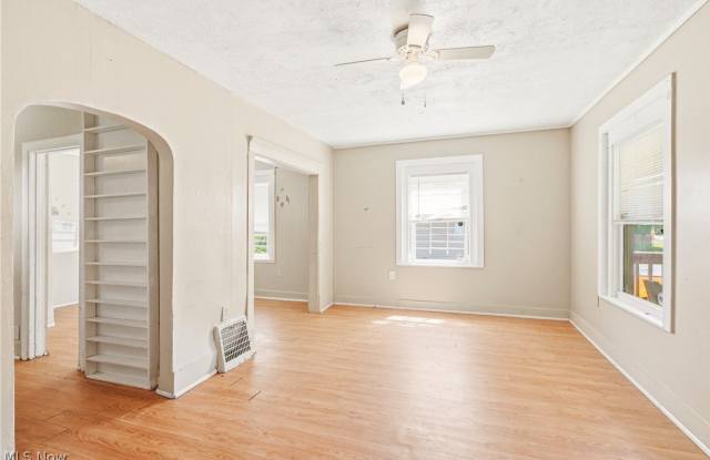 285 Sumner Court Gallery 4