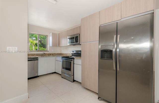 813 NW 3rd Avenue 813, Fort Lauderdale, FL 33311 photos photos