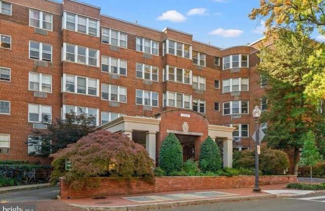 2500 Q ST NW unit: 529 photos photos