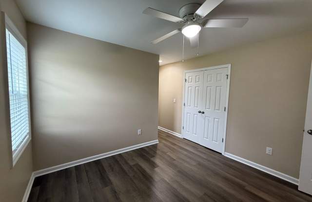 2 Bedroom, 2 bath duplex. Gallery 3