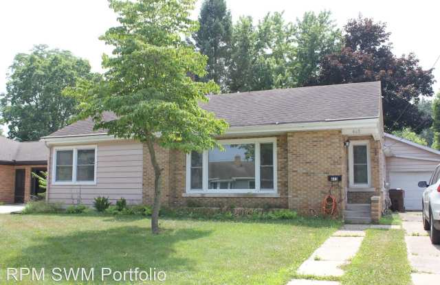 613 S Mechanic St - 613 South Mechanic Street, Berrien Springs, MI 49103
