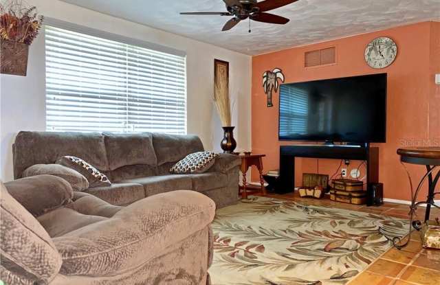 1120 LAMPP DRIVE Gallery 2