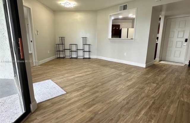 1041 Jefferson Dr - 1041 Jefferson Drive, Homestead, FL 33034