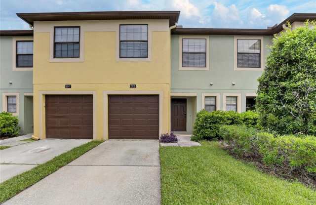 2605 OLEANDER LAKES Drive Gallery 1