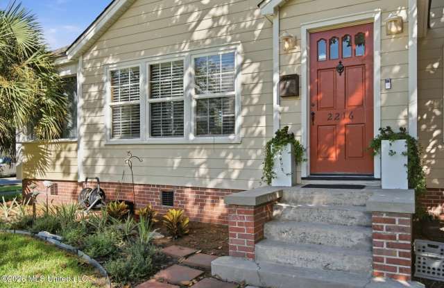 2216 Broadmoor Place Gallery 3