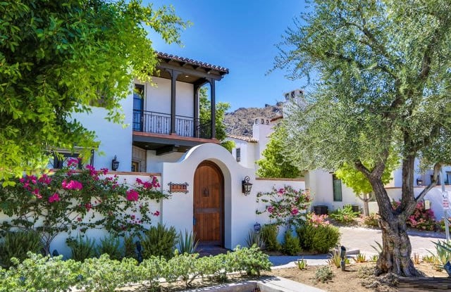 247 S Cahuilla Rd - 247 South Cahuilla Road, Palm Springs, CA 92262