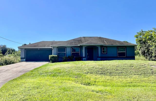 Spacious 3 Bedroom 2 Bath 2 Car Garage PLUS Den!Move In Special! $500 off your first month!Free Application! photos photos Spacious 3 Bedroom 2 Bath 2 Car Garage PLUS Den!Move In Special! $500 off your first month!Free Application! photos photos