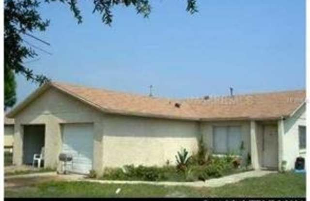 2 Bedroom 2 Bath Duplex For Rent at 3115 Split Willow Drive Orlando, FL 32808 photos photos