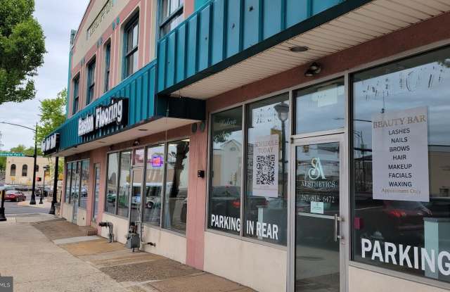125 N YORK Road photos photos