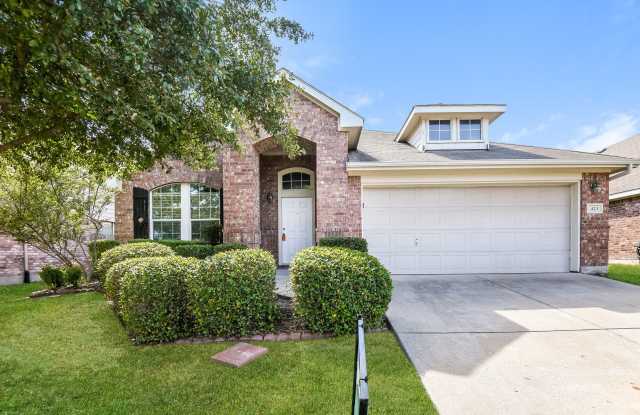423 Hackberry Drive Gallery 1